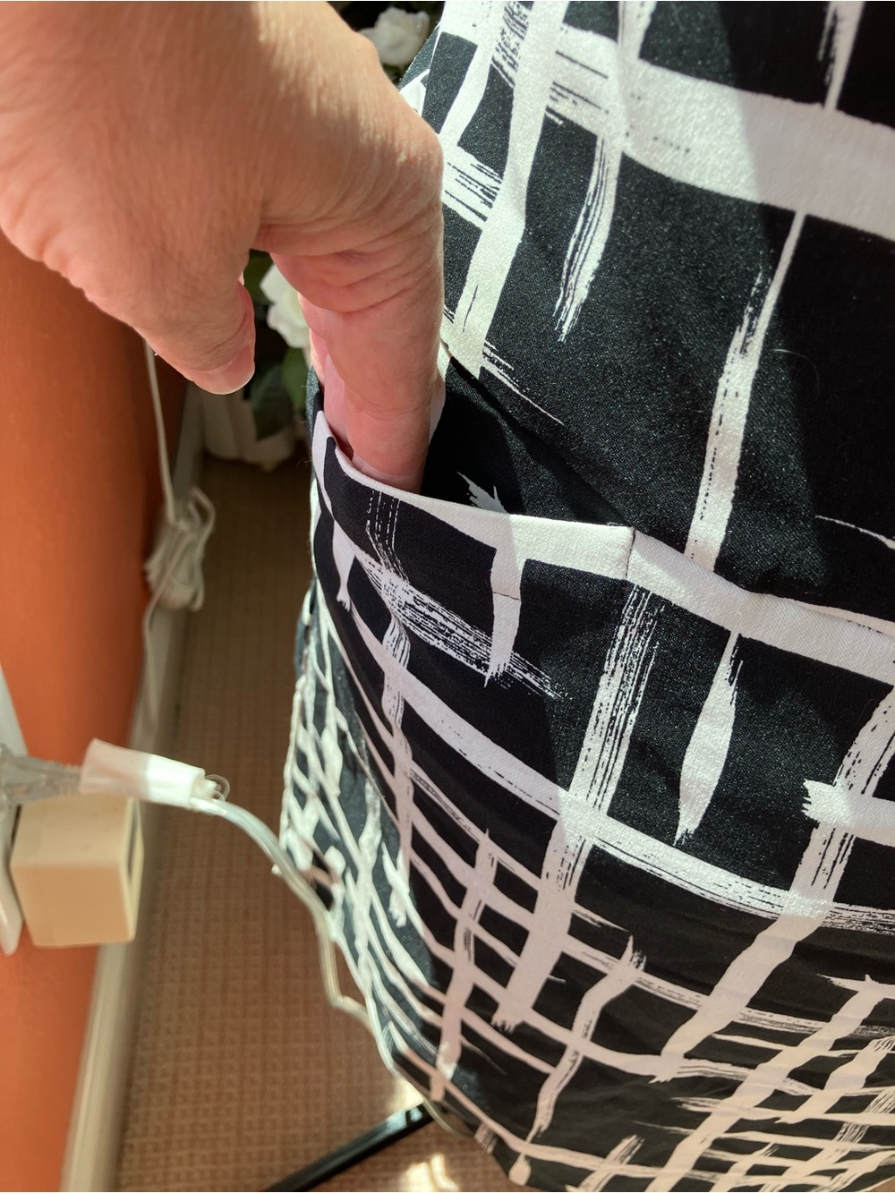 S.C. & Co. Black & White Grid-Print Mini Skirt XXL - Picture 8 of 10